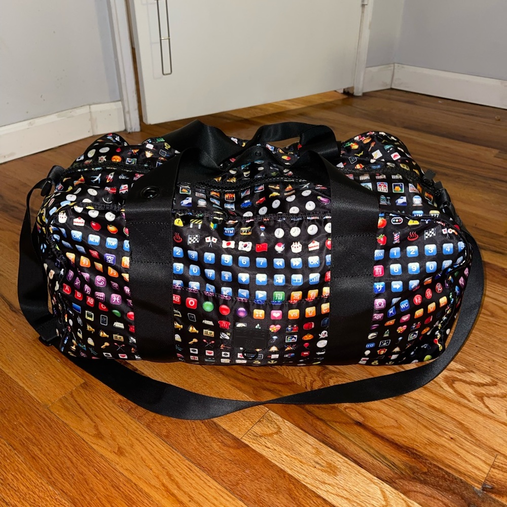 ZARA TEREZ Emoji Duffle bag
